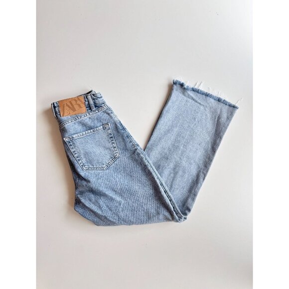 ZARA Light Wash High Rise Wide Leg Raw Hem Jeans, Size 2/24 - Picture 1 of 11
